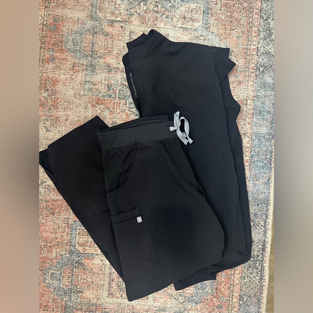 Figs scrubs